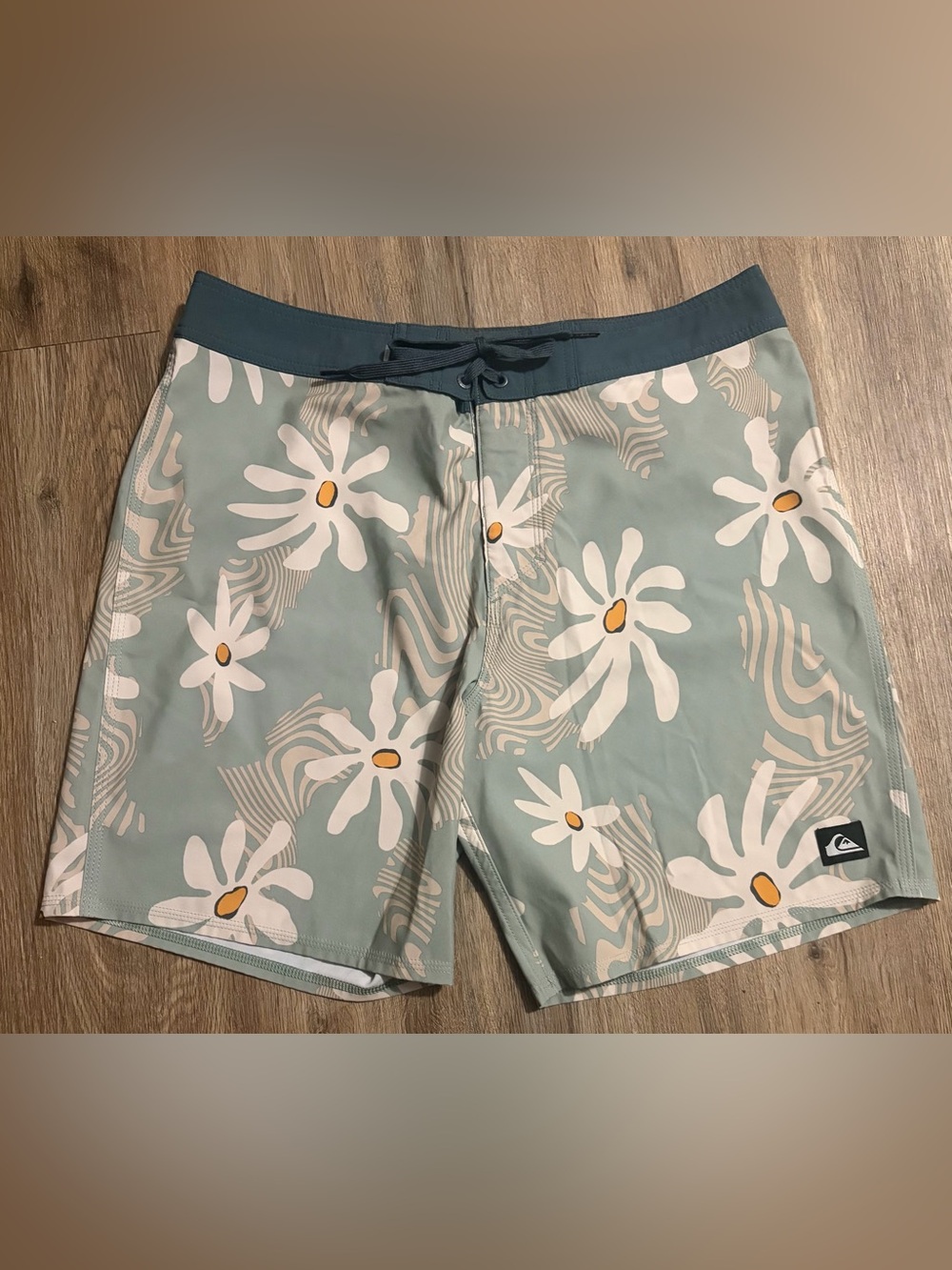 Quiksilver - Floral Highline Swim Trunks - Size 32
